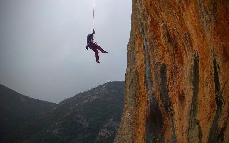 rock climbing in leonidio greece